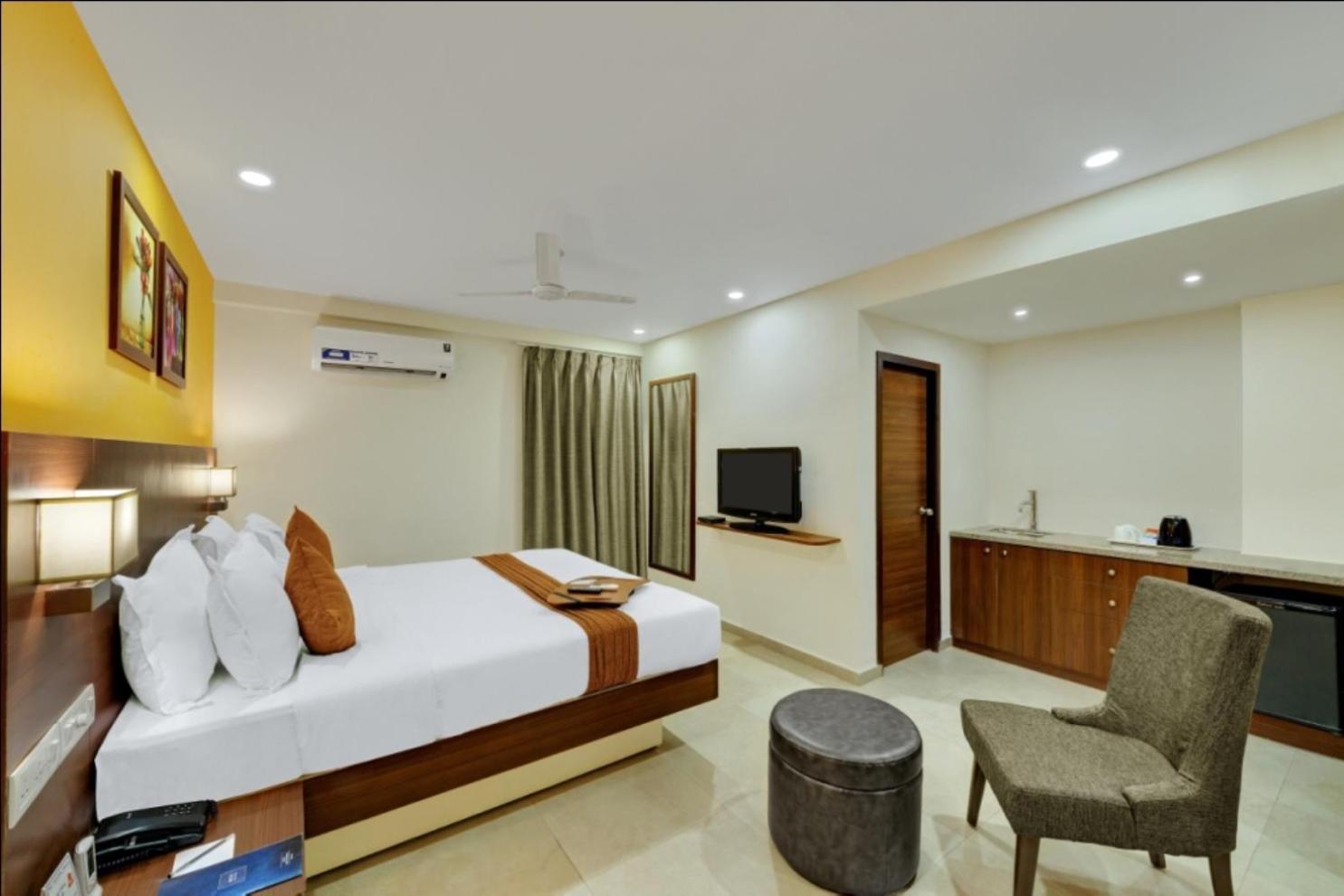 Best Western Alkapuri, Vadodara Exteriör bild