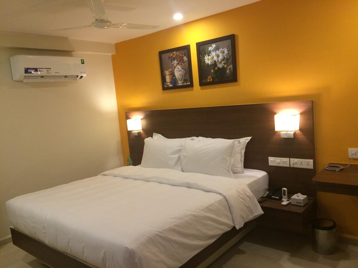 Best Western Alkapuri, Vadodara Exteriör bild
