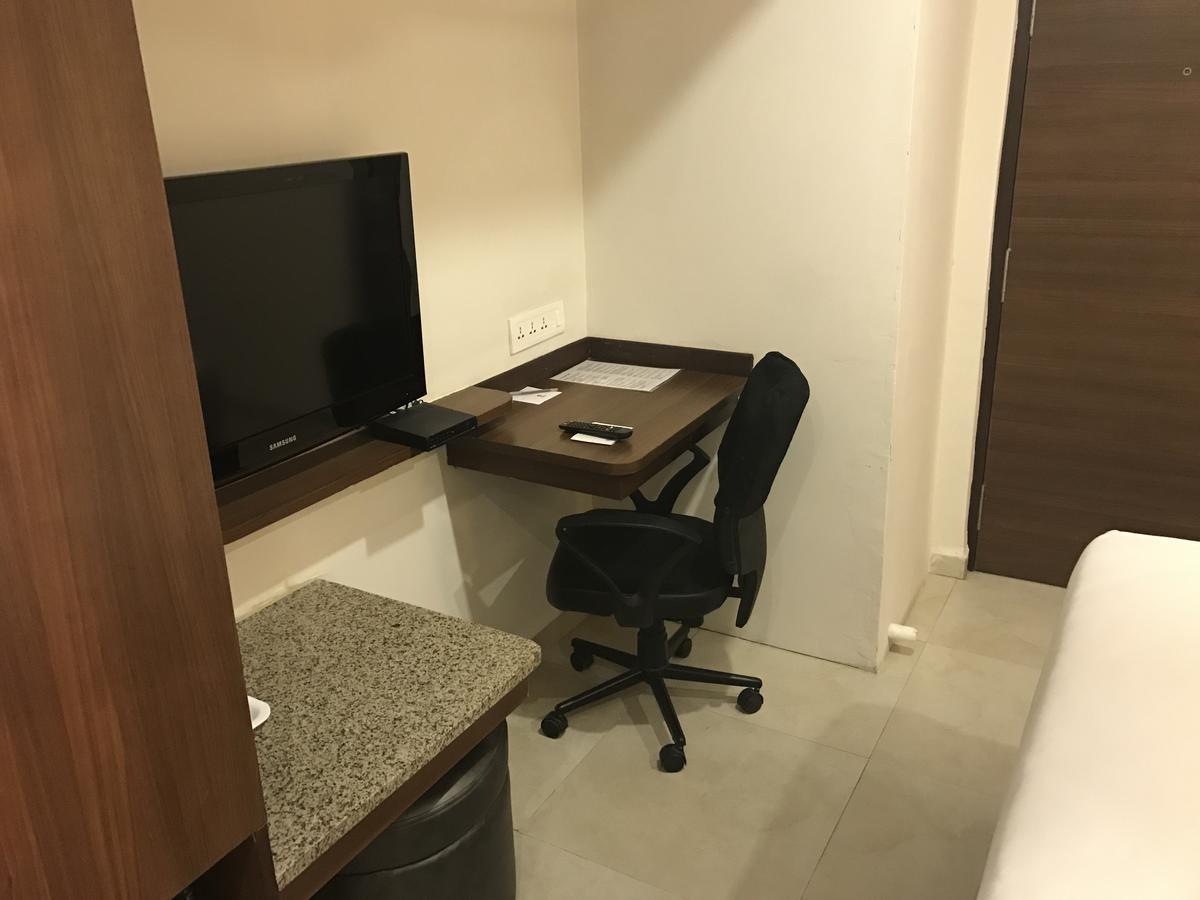 Best Western Alkapuri, Vadodara Exteriör bild
