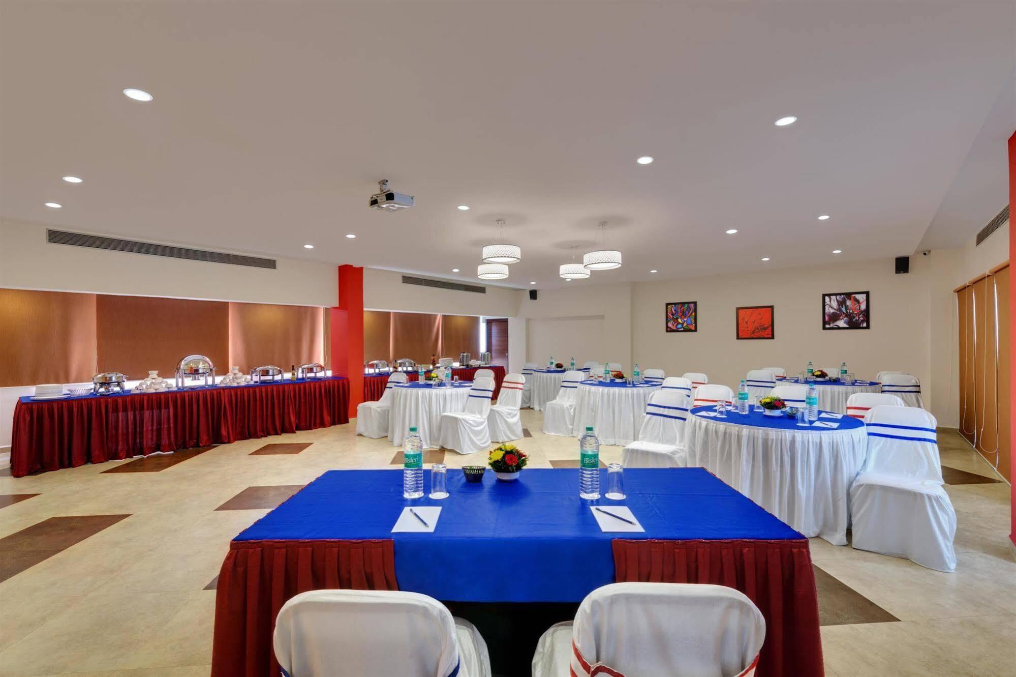 Best Western Alkapuri, Vadodara Exteriör bild