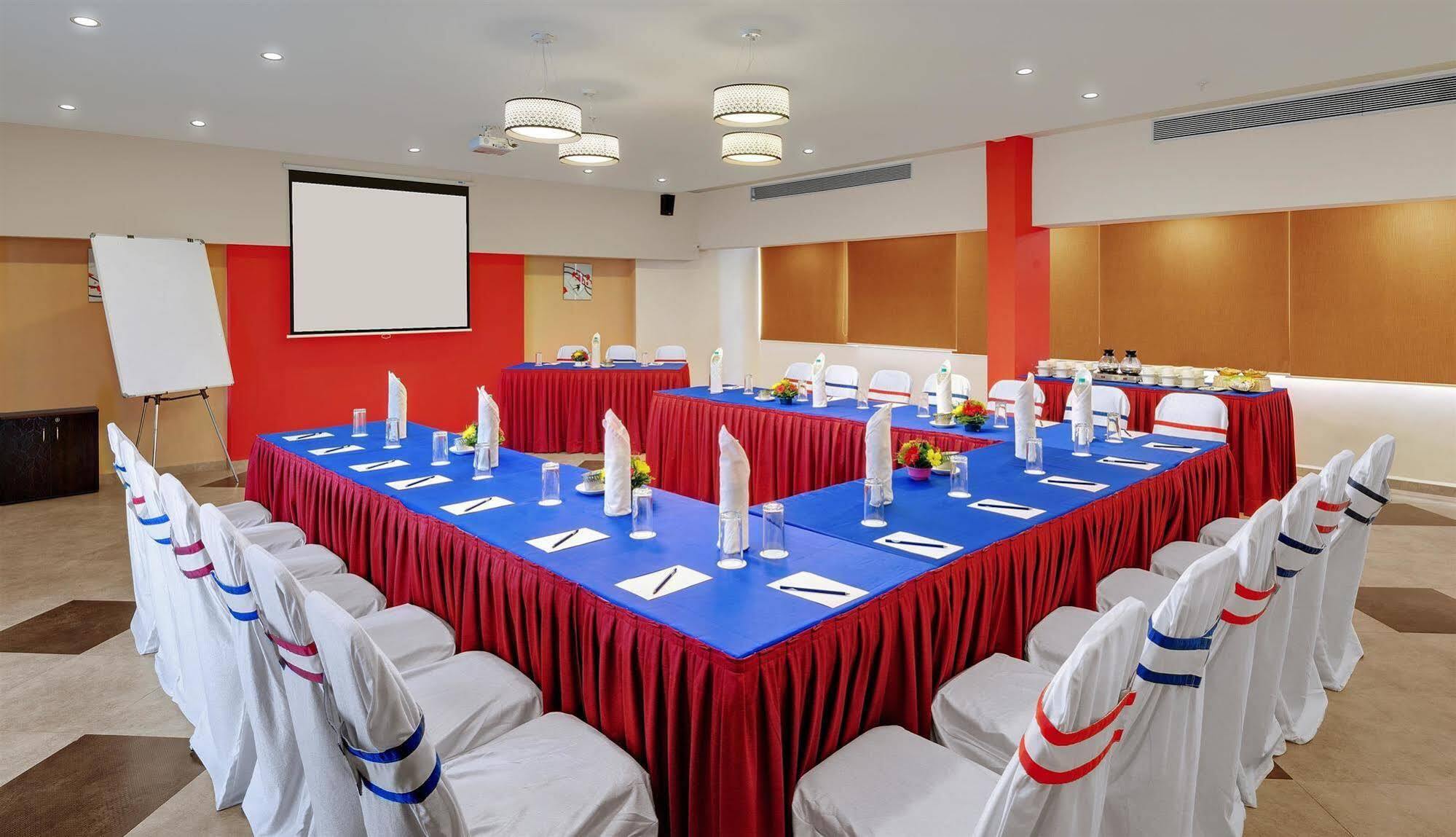 Best Western Alkapuri, Vadodara Exteriör bild