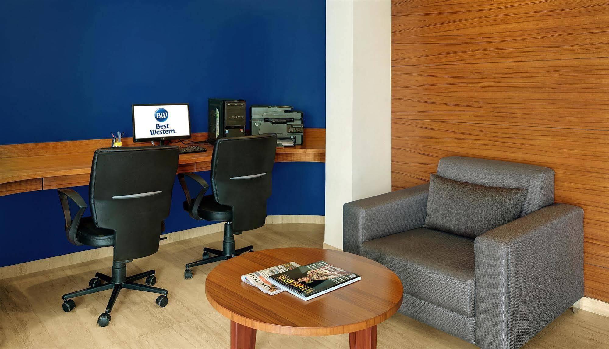 Best Western Alkapuri, Vadodara Exteriör bild