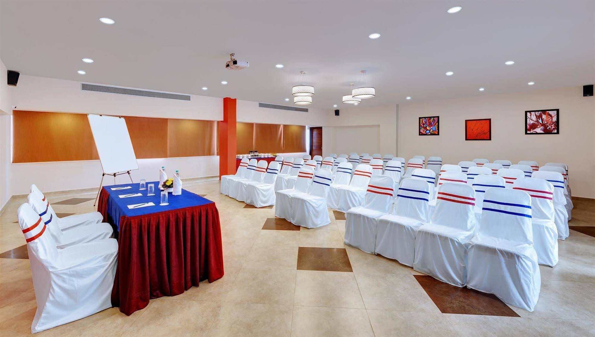 Best Western Alkapuri, Vadodara Exteriör bild