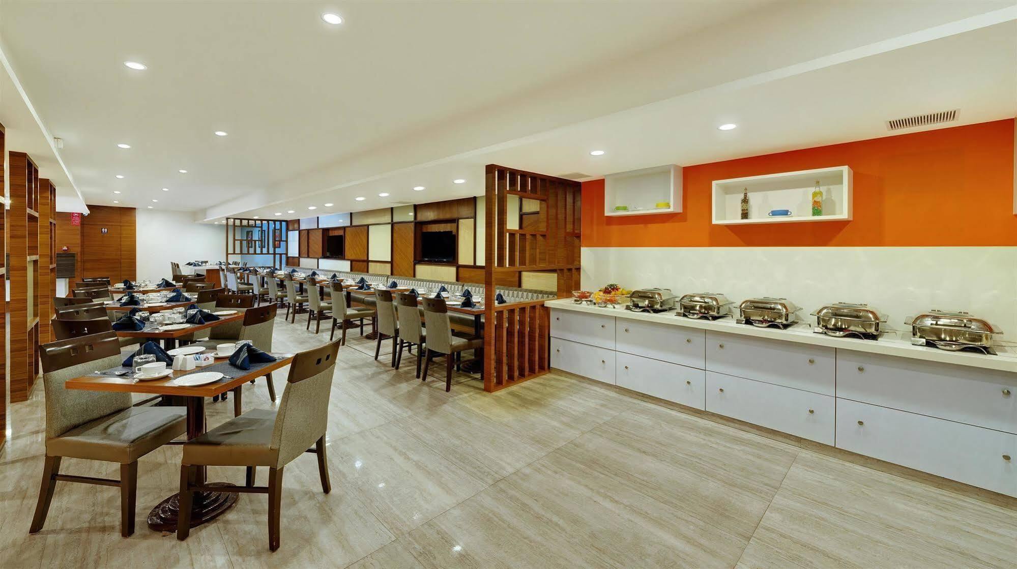 Best Western Alkapuri, Vadodara Exteriör bild